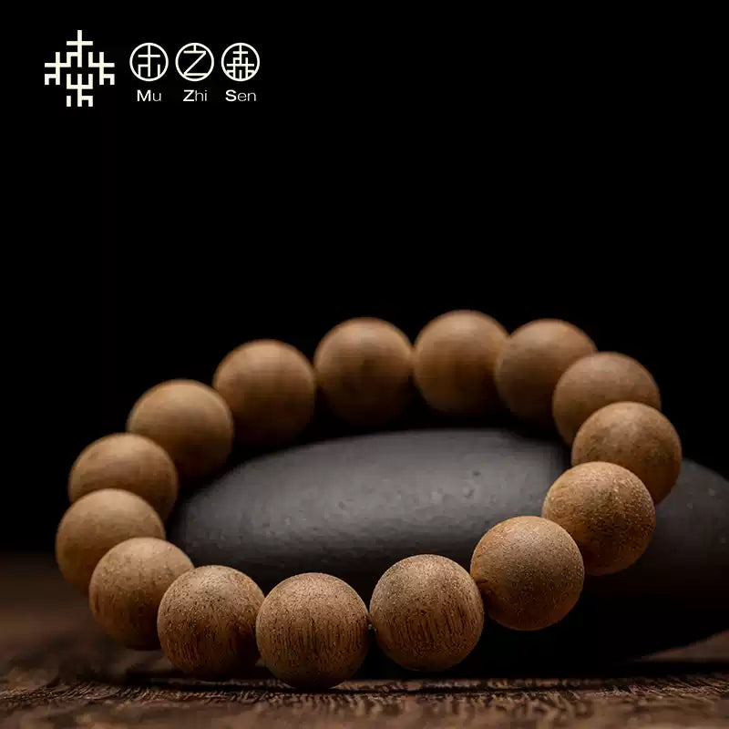 This is a genuine Brunei black agarwood pendant